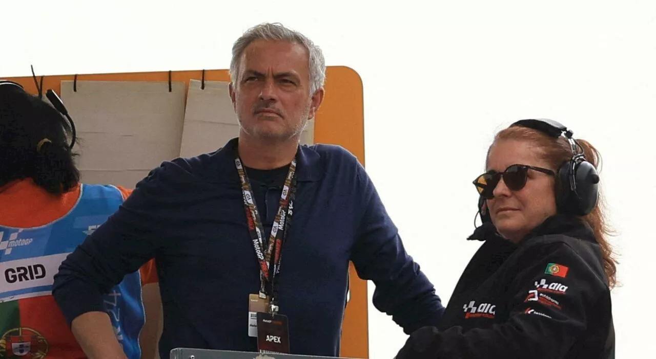 Mourinho a un passo dal Fenerbahçe, lo Special One riparte dalla Turchia: accordo biennale