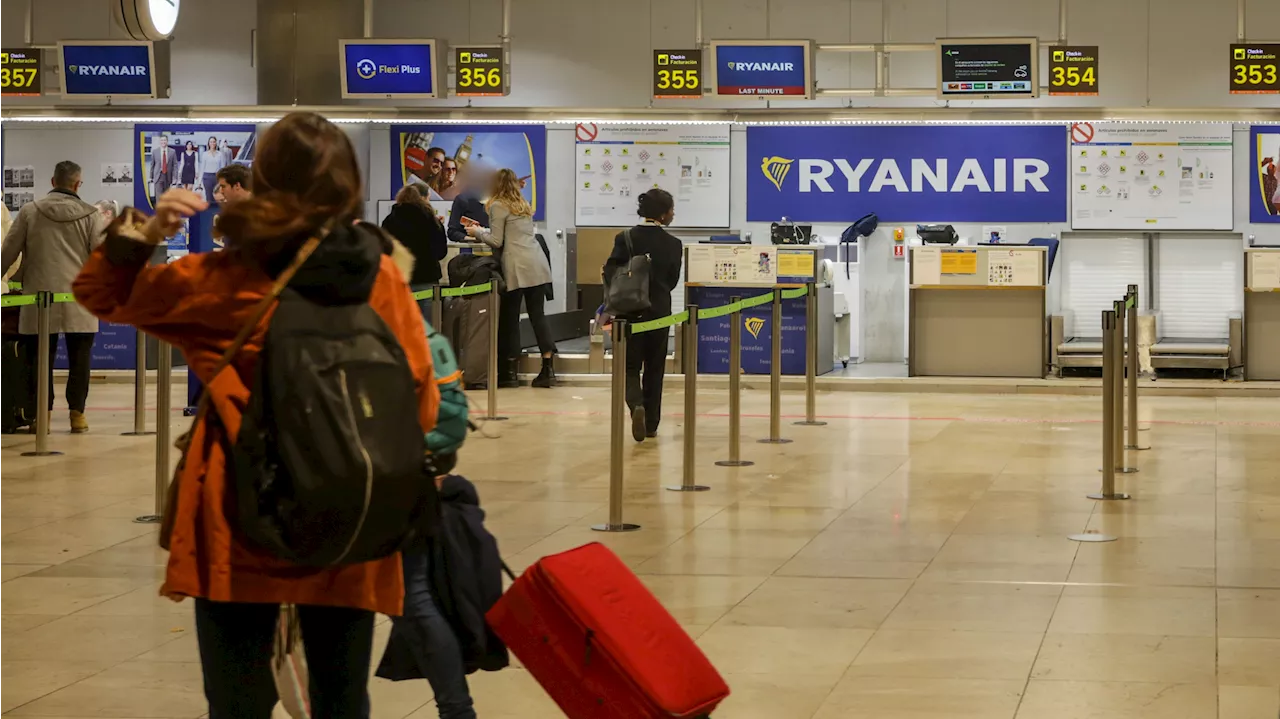 Las aerolíneas seguirán cobrando por todo a pesar de la multa de Consumo