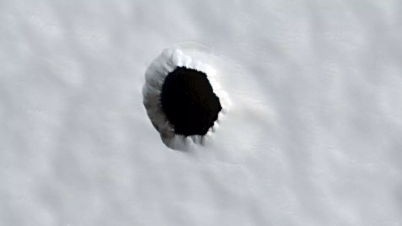 Mysterious hole on Mars could protect explorers from cosmic radiation