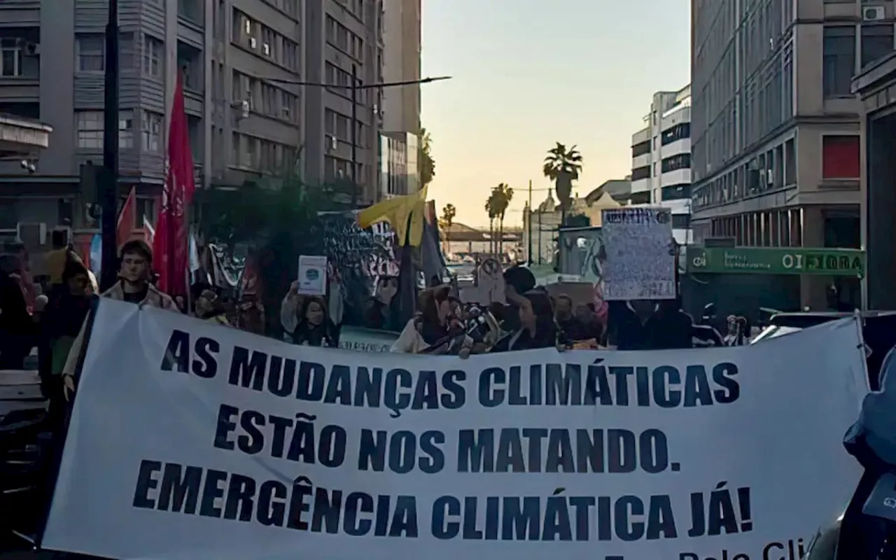 Eco pelo Clima faz protesto e acusa governo gaúcho de descaso