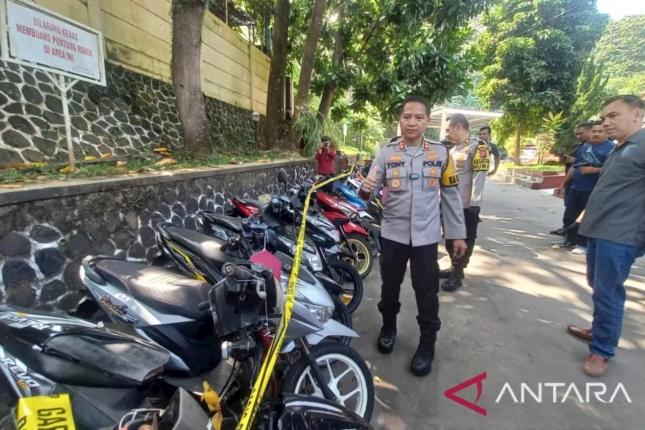 Bandit Ini Seorang Diri Mencuri 21 Motor