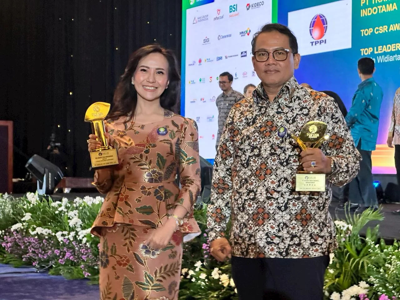 Inovatif Salurkan CSR, Insight IM Raih Bintang 5 TOP CSR Awards 2024