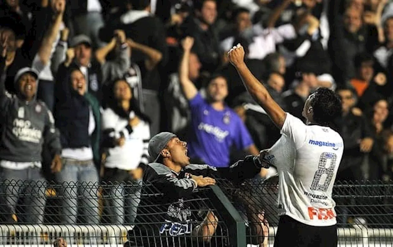 Torcedor de foto histórica faz revelação sobre gol de Paulinho em Corinthians x Vasco