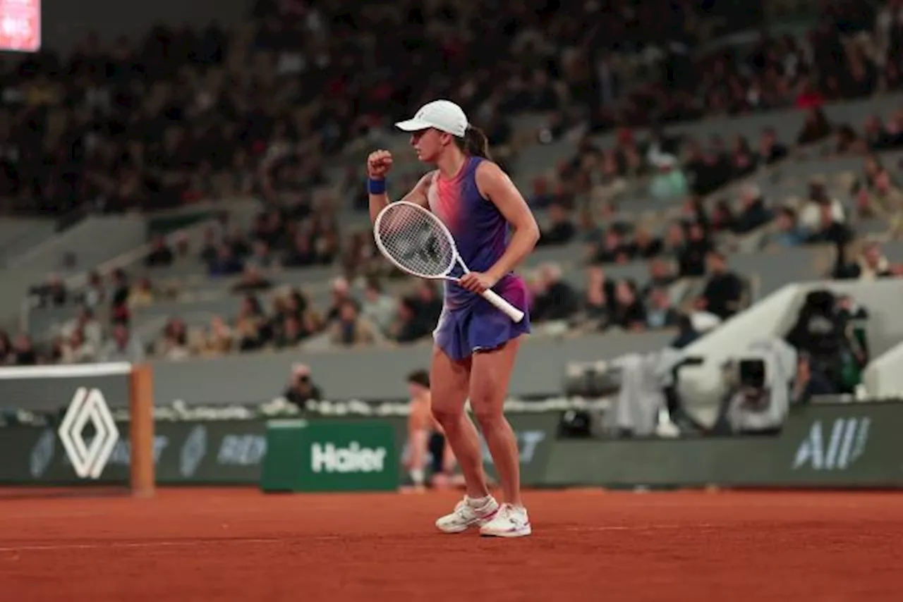 Iga Swiatek se rassure au troisième tour de Roland-Garros