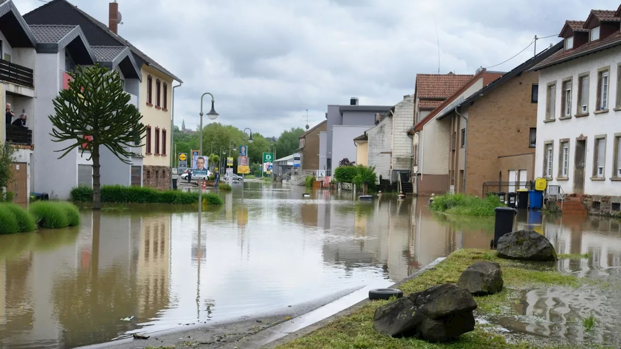 Hochwasser angekündigt: Wie Sie Ihr Haus kurz vorher sichern