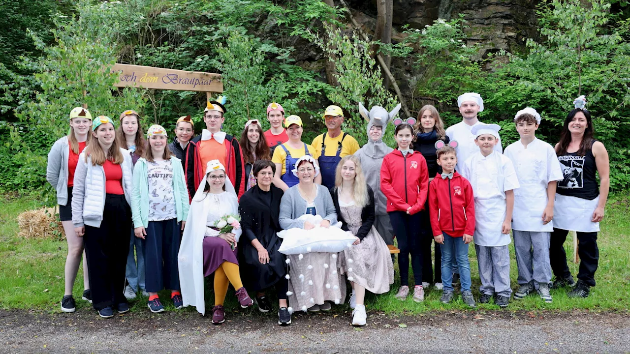 Märchenwandertag der Kinderfreunde Schwarzenau