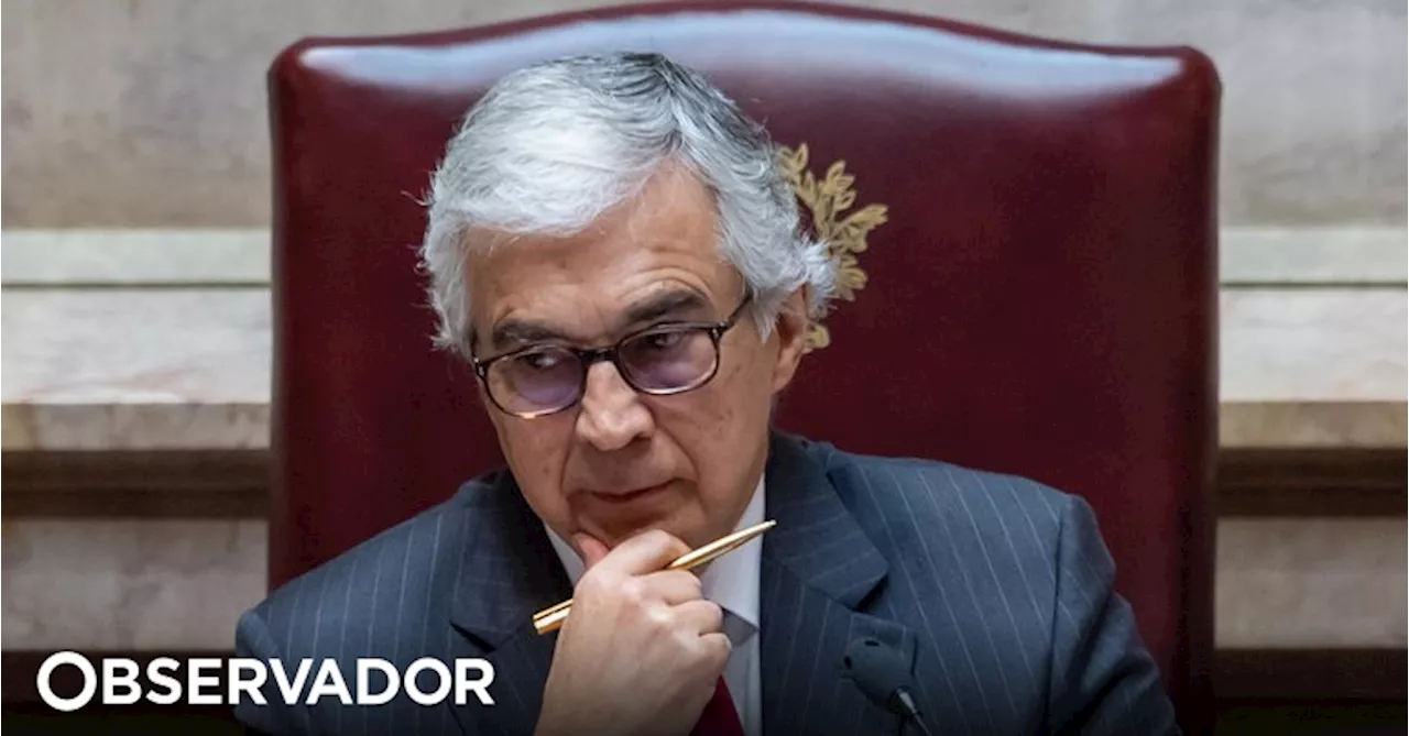 Aguiar-Branco recebe no Dia do Parlamento alunos de escola com mais de 40 nacionalidades