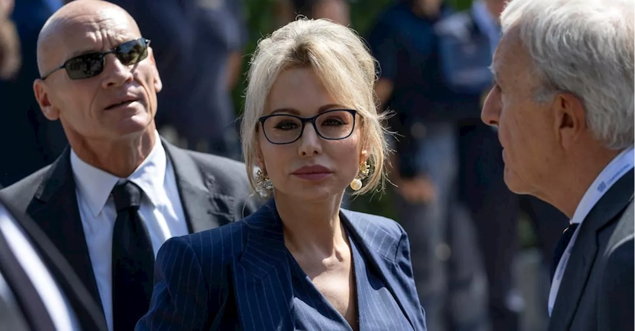 Mattarella nomina Marina Berlusconi Cavaliere del lavoro. Tra i 25 insigniti anche Caterina Caselli ...