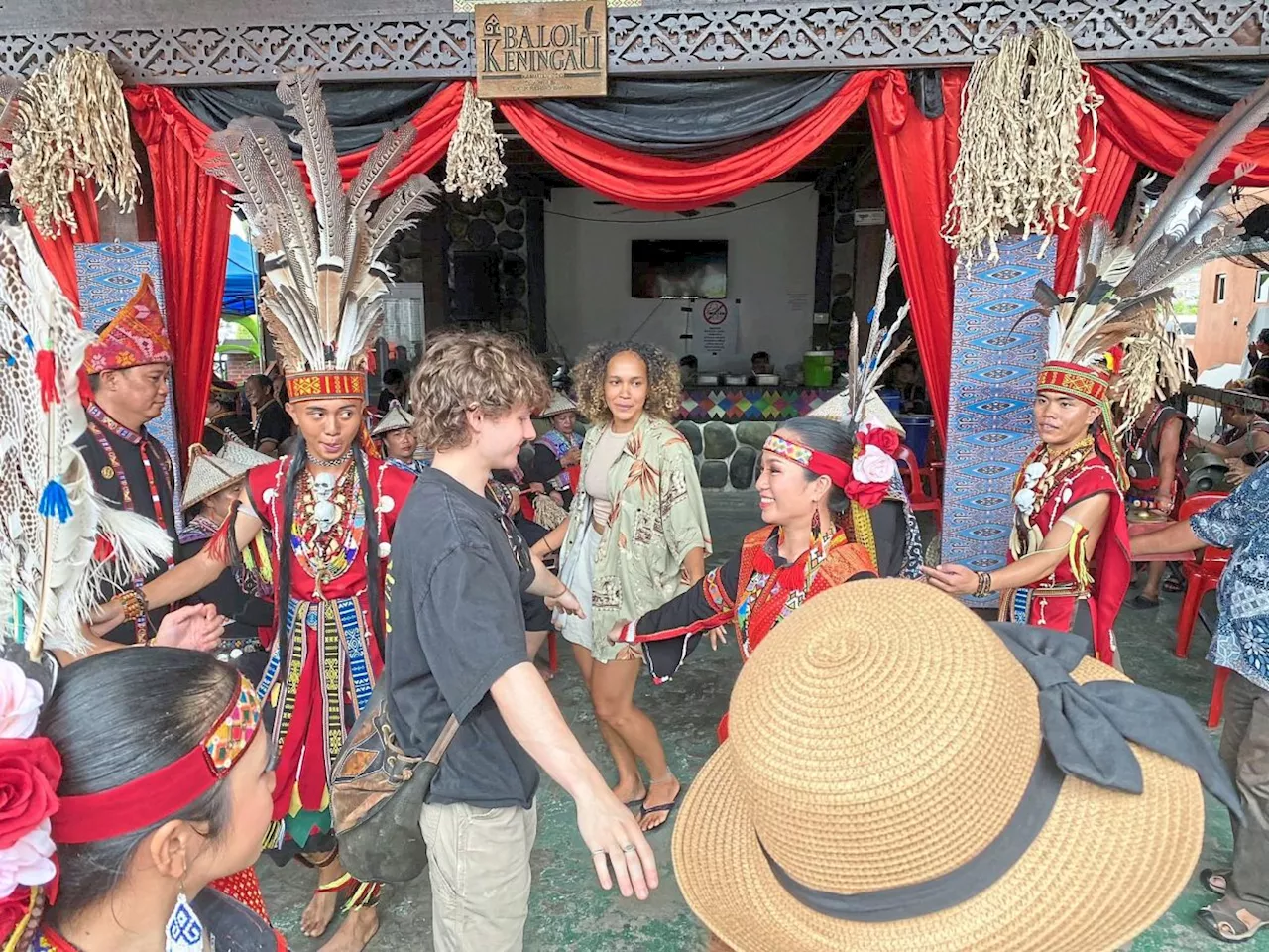 Kaamatan a feast of sights and sounds for foreigners