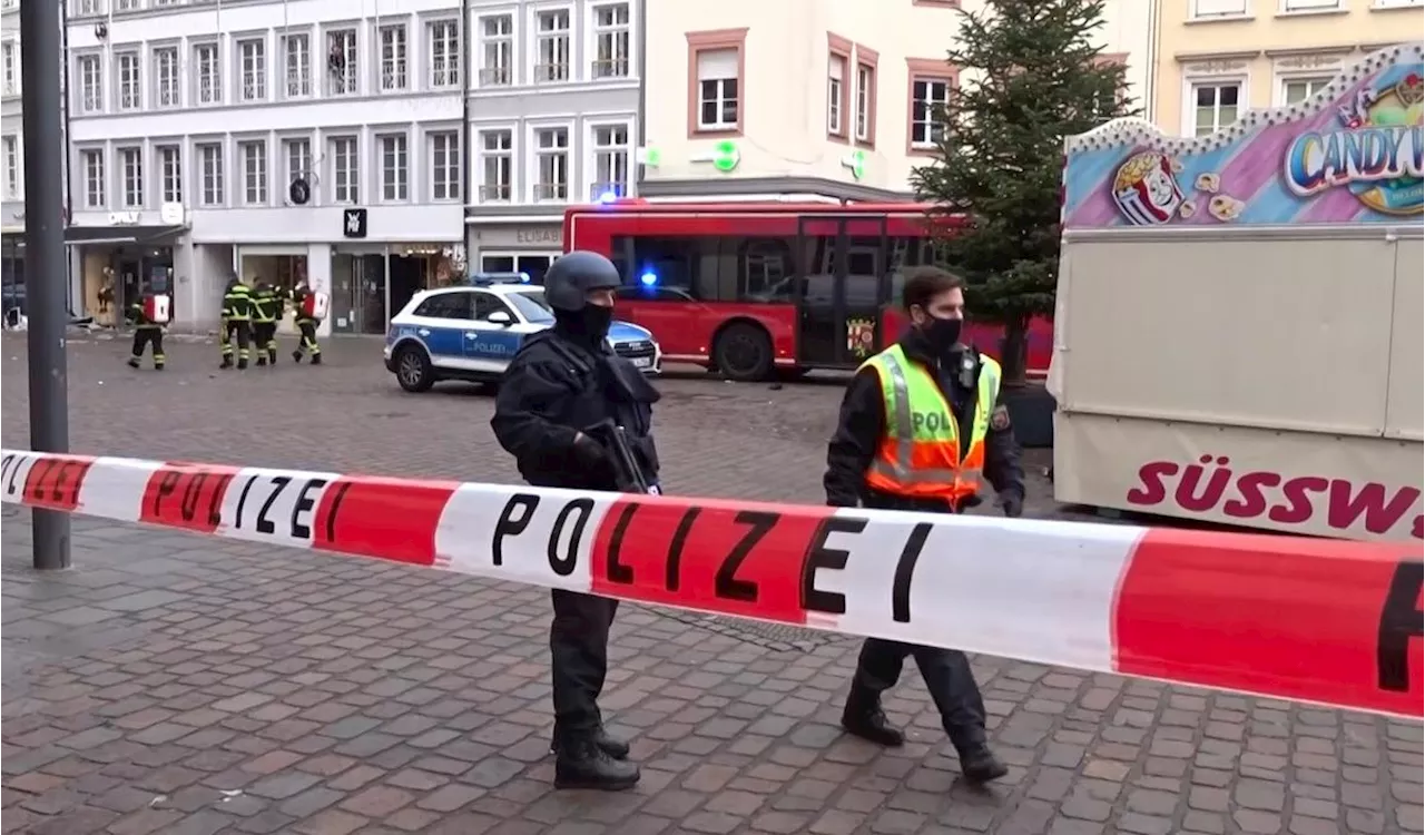 Attentat en Allemagne : plusieurs personnes grièvement blessées au couteau à Mannheim, des images “horribles”