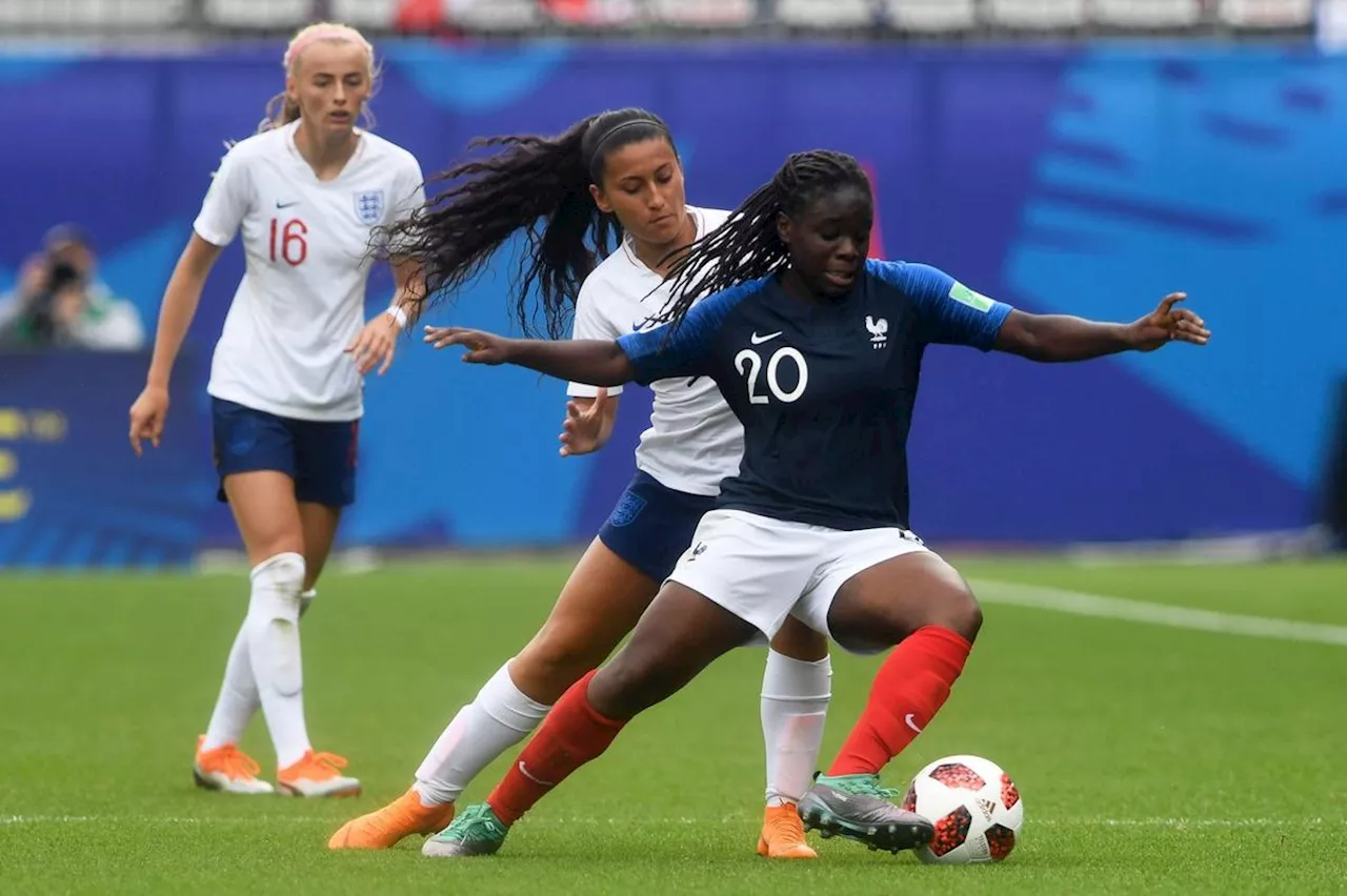 Qualification pour l’Euro 2025 de football féminin : en images, quand les Bleues affrontent l’Angleterre