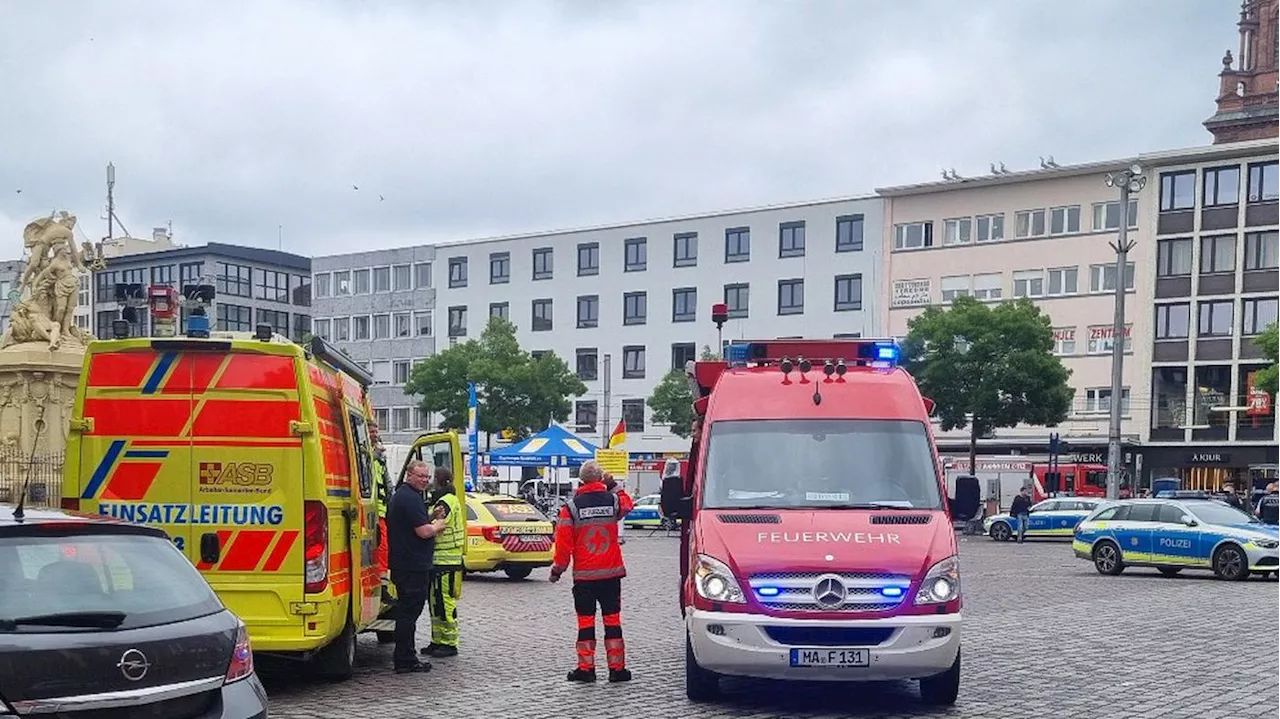 Messerangriff auf dem Marktplatz: Mann attackiert mehrere Menschen in Mannheim