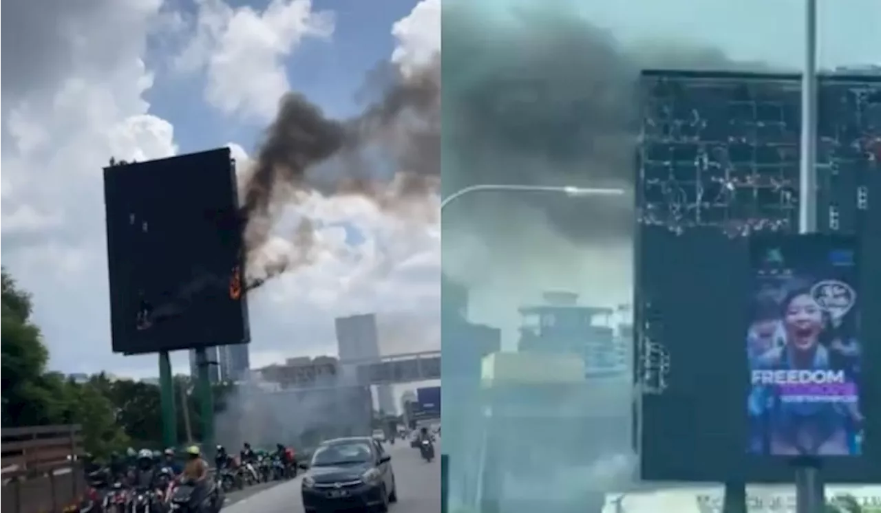 [Video] Papan Iklan Di Lebuhraya Persekutuan Terbakar, Jalan Sesak Hingga 3KM