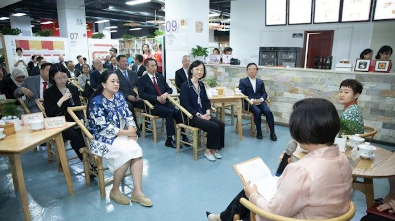 Kunjungan Kerja ke Tiongkok, Puan Berdiskusi dengan Anggota Parlemen Chengdu Sambil Dijamu Minum Teh