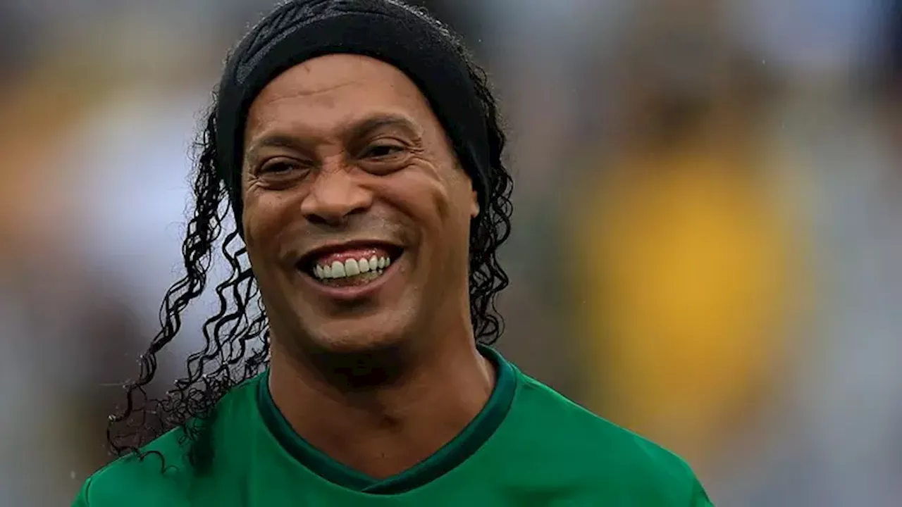 ¡Ronaldinho vuelve a jugar! Estará en liga en Sudamérica