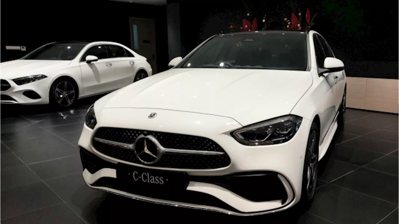 Cara Menarik Mercedes-Benz Manjakan Konsumen