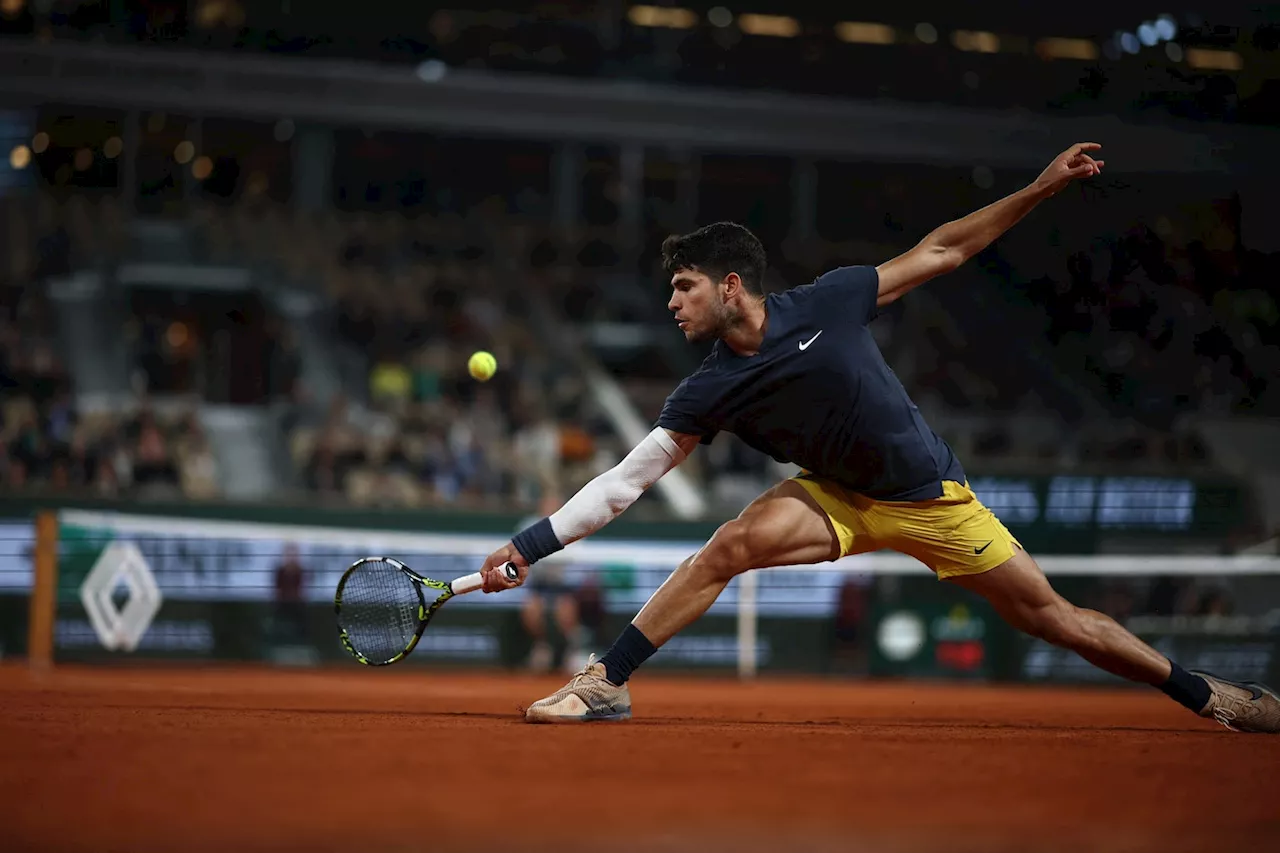 That’s entertainment: Carlos Alcaraz dazzles again in French Open