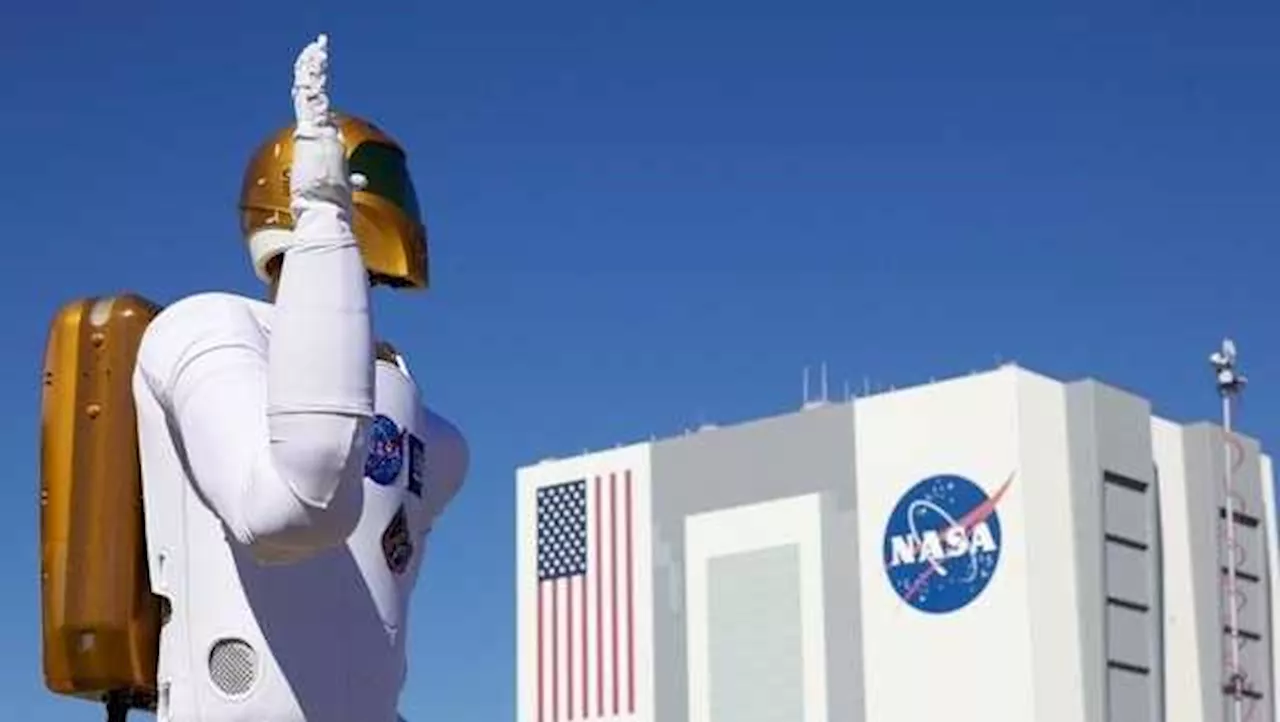 Original Kennedy Space Center honored with plaque to commemorate early days of space travel