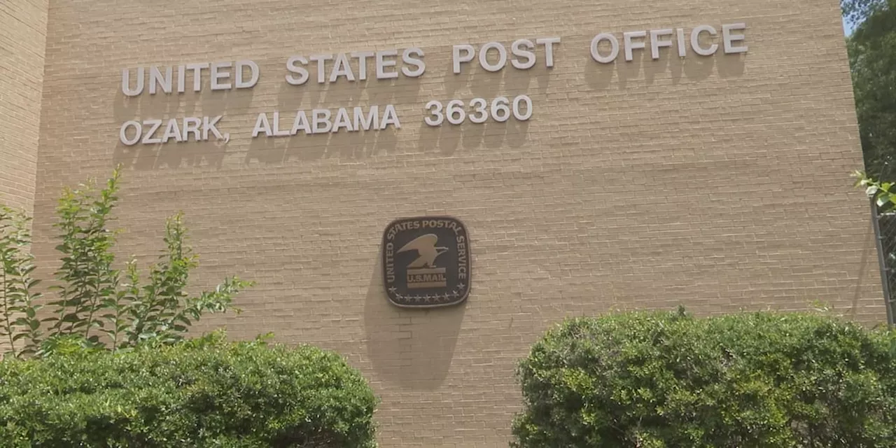 Four Ozark post office workers retire with 133 combined years of service