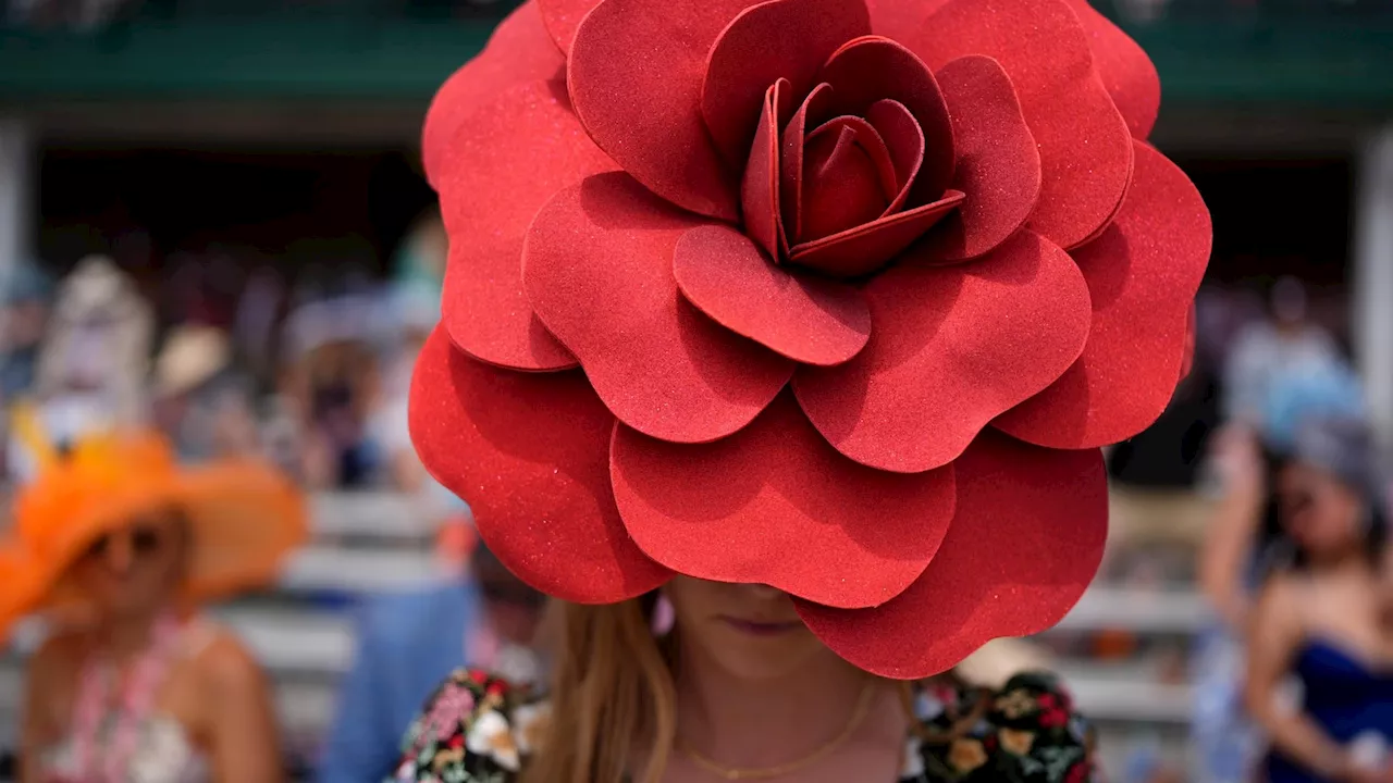 Mystik Dan wins 150th Kentucky Derby by a nose in a 3-horse photo finish