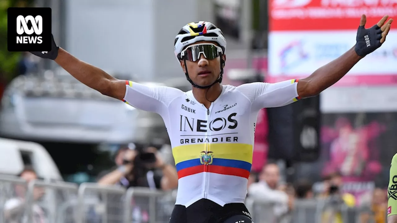 Jhonatan Narvaez outsprints Tadej Pogačar to win Giro d'Italia stage one