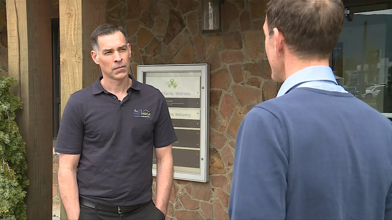 Nanaimo chiropractor says he wanted to identify teens before bear spray attack