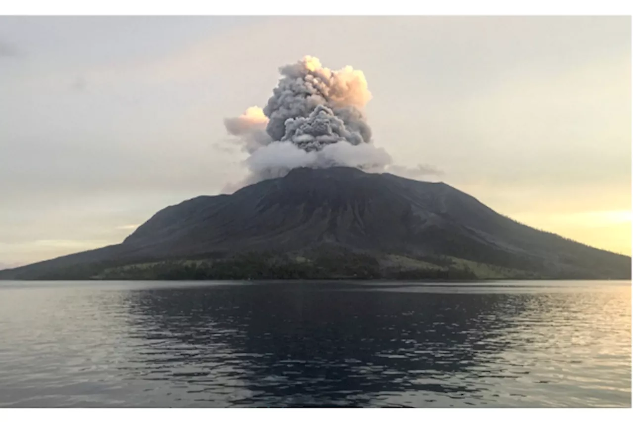 9,083 residents evacuated as Mount Ruang erupts again