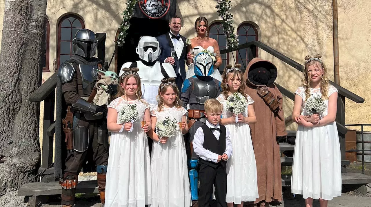 ”Star Wars”-paret Emma och Erik vigdes av Darth Vader