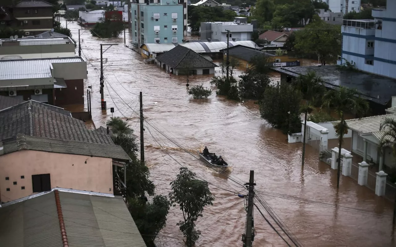 RS tem 350 mil sem luz, 860 mil sem água e dezenas de rodovias bloqueadas