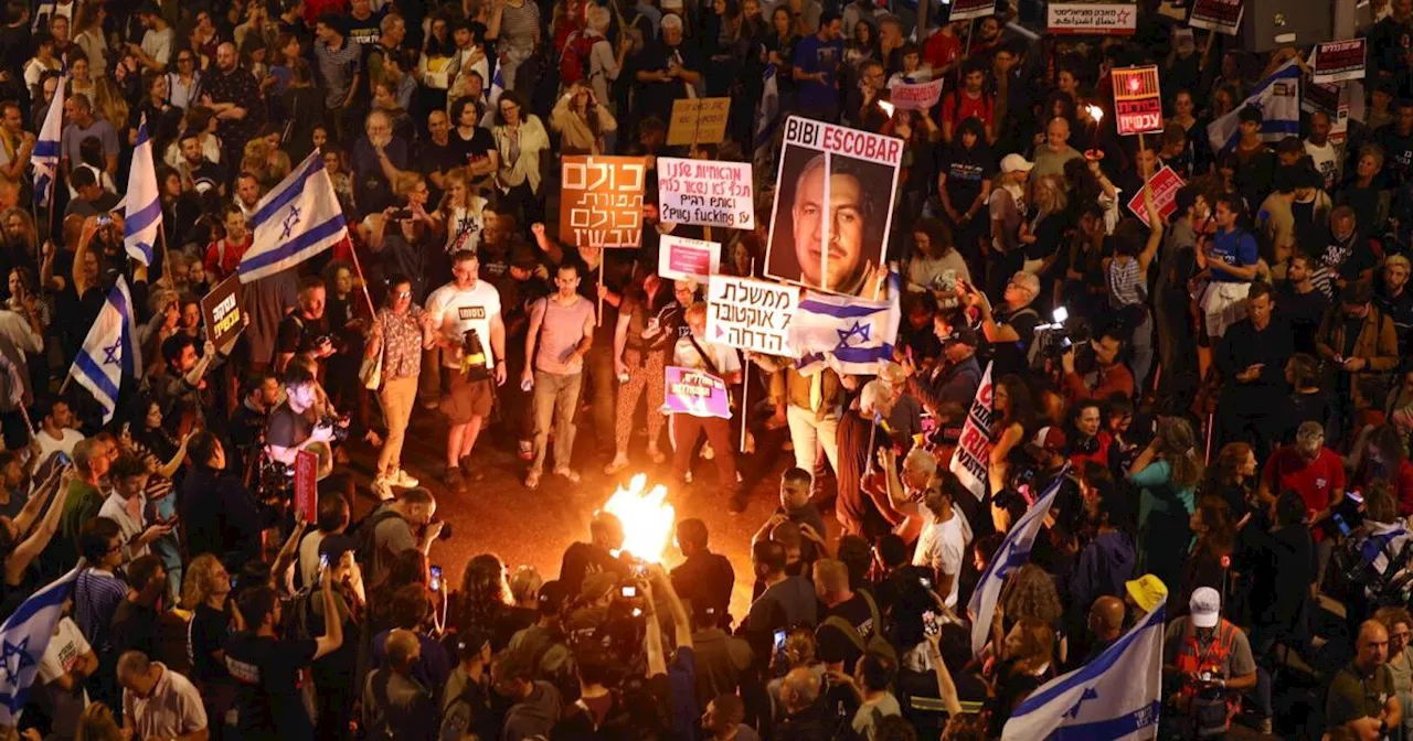 Großdemo in Tel Aviv: 'Verhandeln jetzt, zurücktreten später'