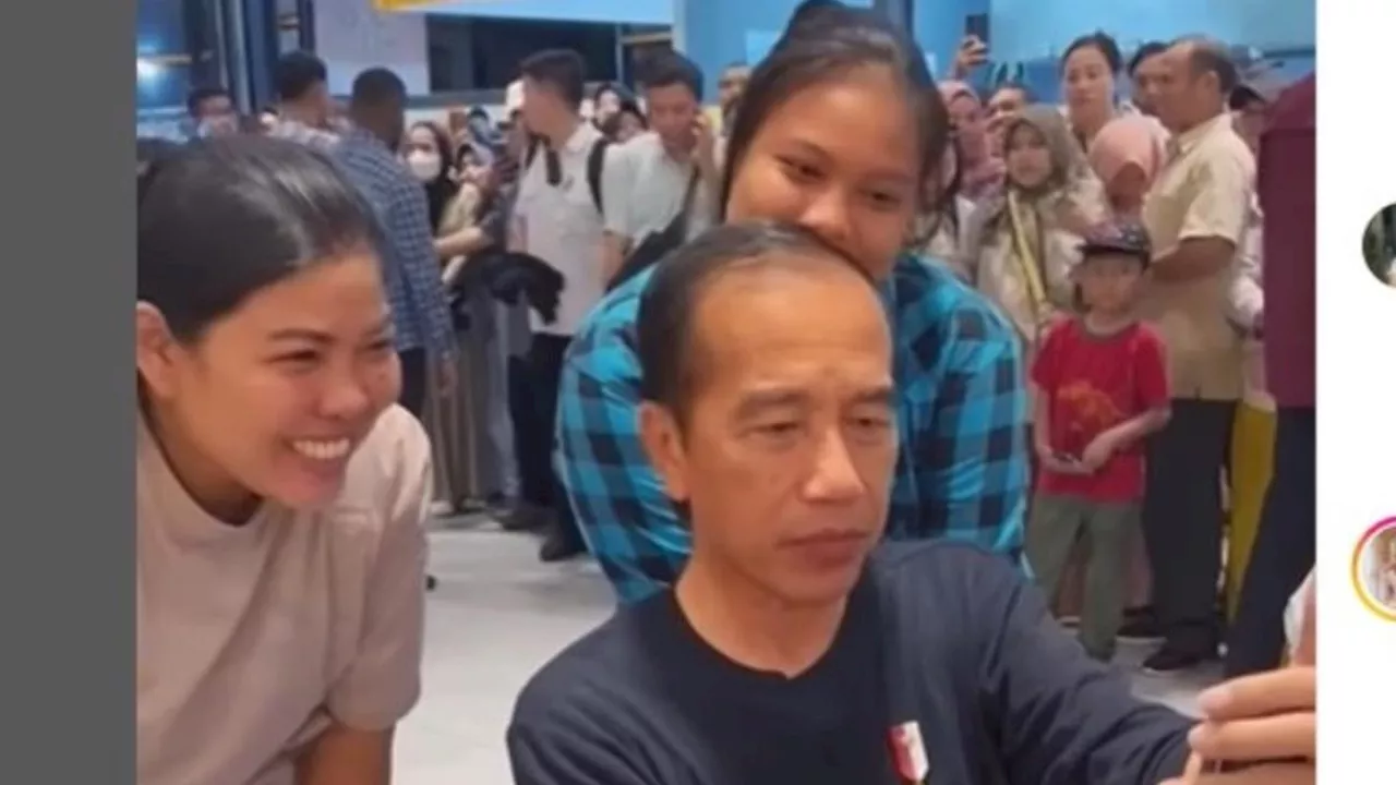 Jokowi Santap Mi Ayam Pedas yang Viral di Mataram, Pesan Level Berapa?