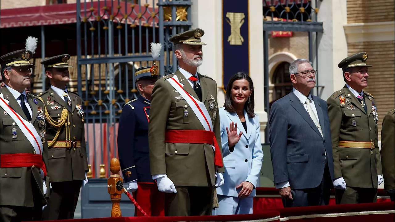 Felipe VI vuelve a jurar bandera con la Princesa Leonor como cadete