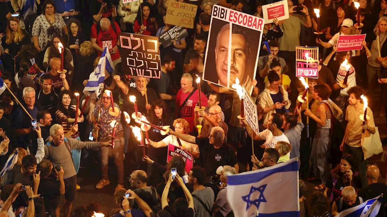 Israelis protest Netanyahu government, accept Gaza ceasefire deal