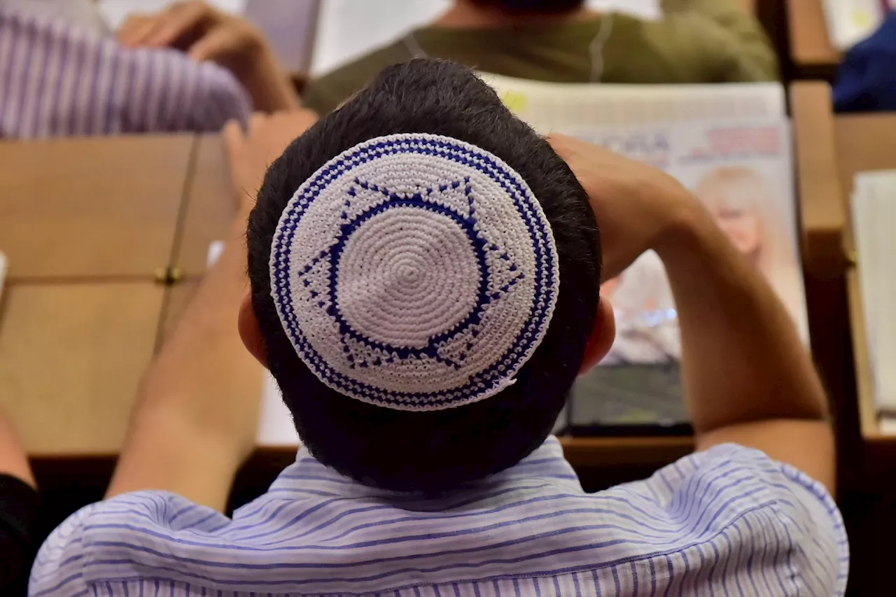 Antisemitismo, in Italia casi raddoppiati nel 2023: è boom nel mondo