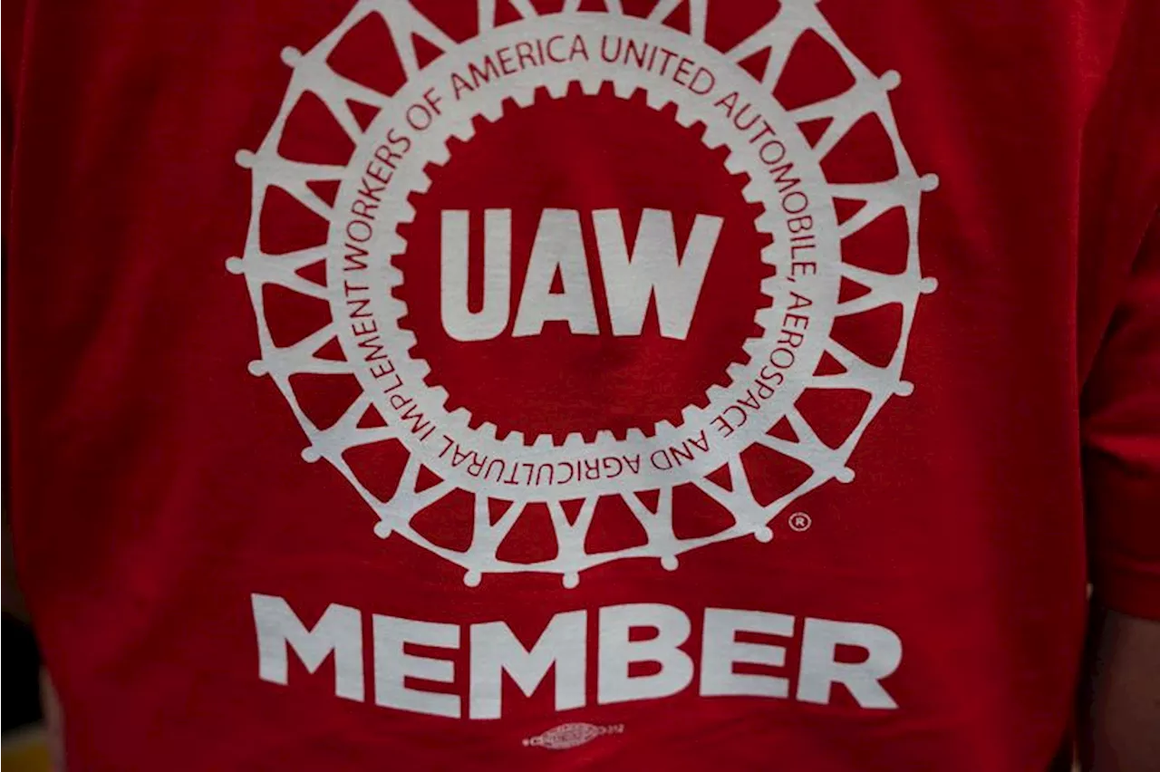 UAW workers ratify US labor deal with Daimler Truck