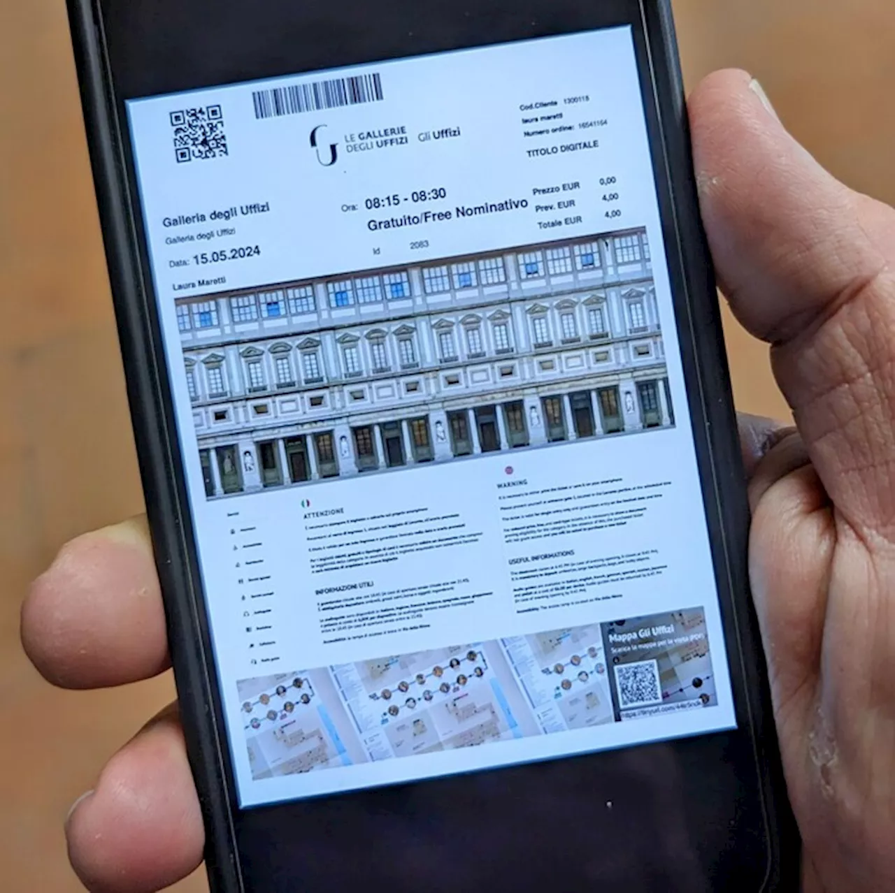 Agli Uffizi inizia l'era del biglietto digitale, si entra con il codice Qr