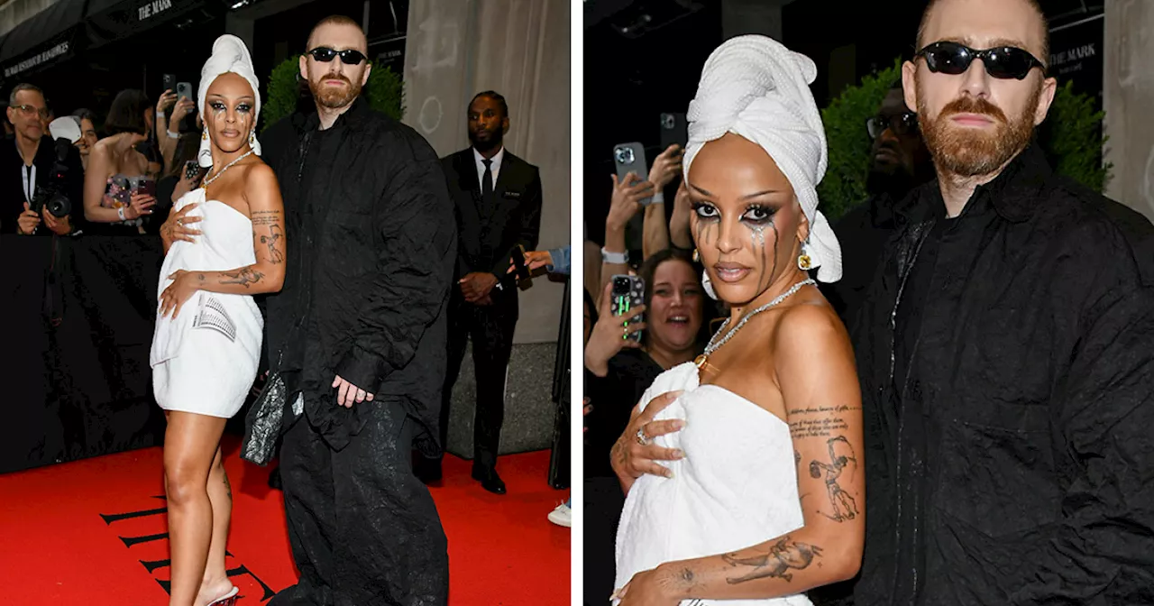 Doja Cat Showed Up In Nothing But A Towel To 2024 Met Gala After Strolling NYC In A Bed Sheet