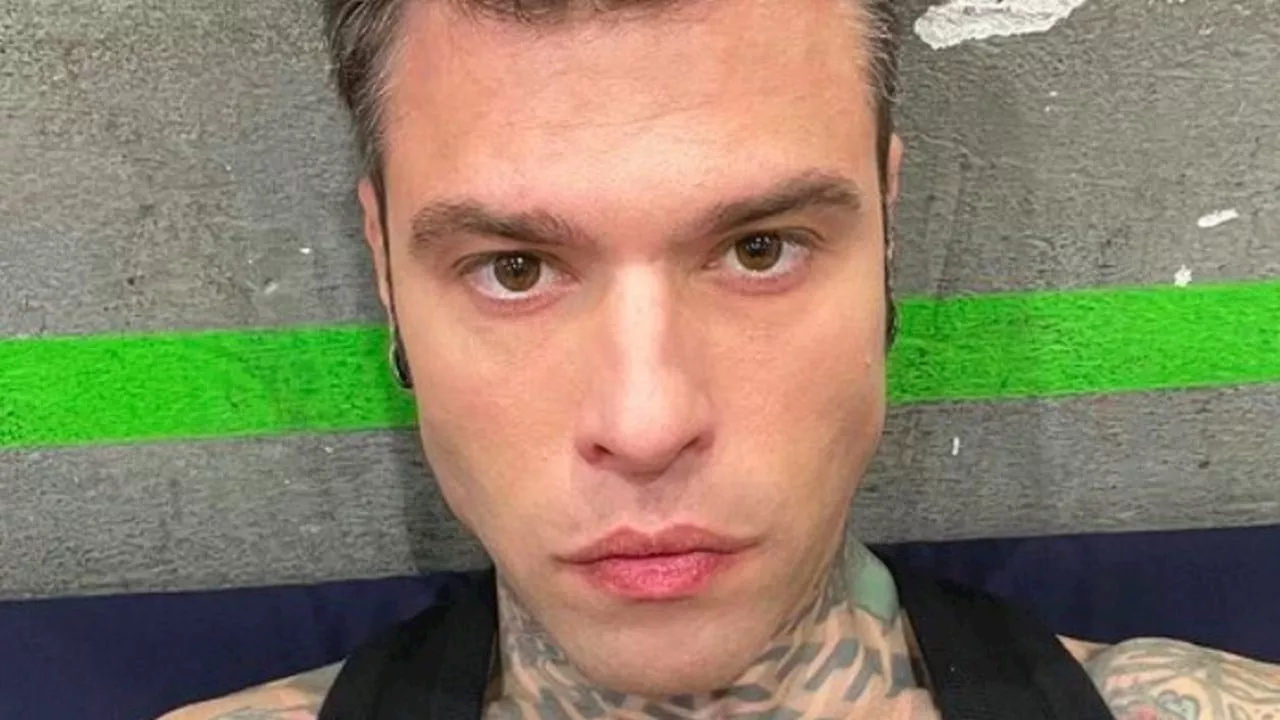 Fedez sbotta infastidito dopo una battuta su Chiara Ferragni a Pomeriggio 5!