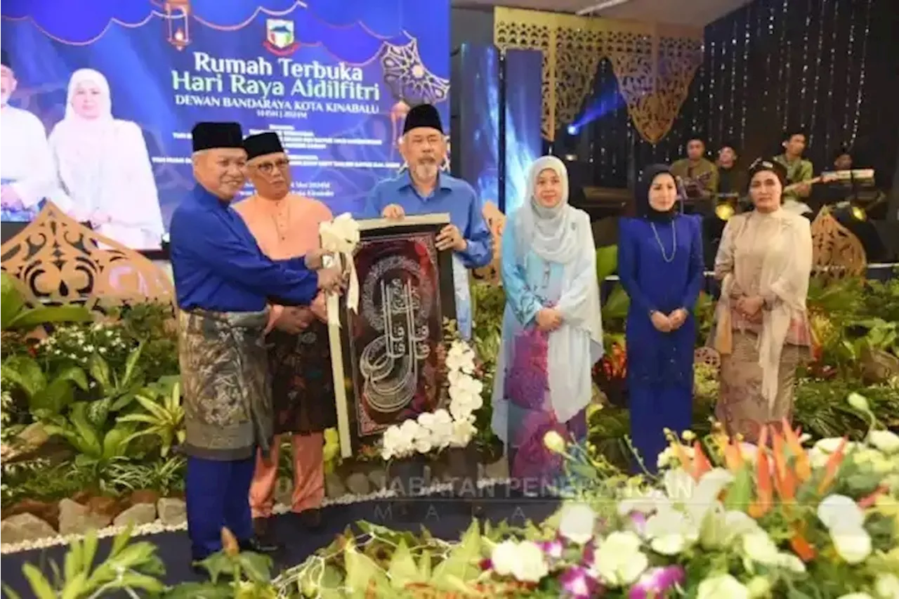 2,000 turn out for DBKK’s Raya Open House