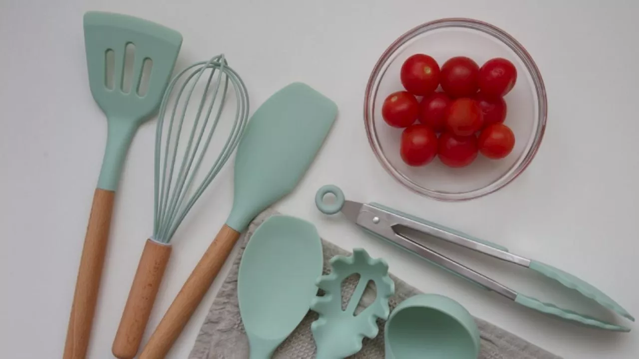 ¿Es malo usar utensilios de silicona en la cocina? Expertos explican por qué no hacerlo al cocinar