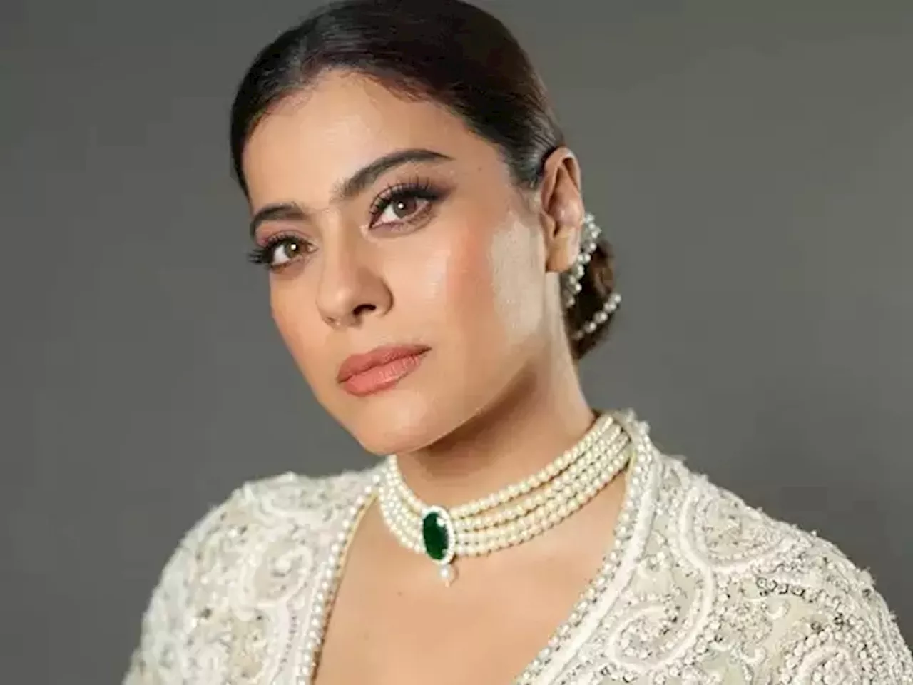 ورلڈ لافٹر ڈے : کاجول نے مداحوں کیلئے اپنی مزاحیہ ویڈیو شیئر کردی