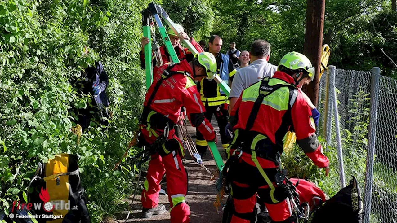 D: Feuerwehr Stuttgart rettet Person aus Versorgungsschacht