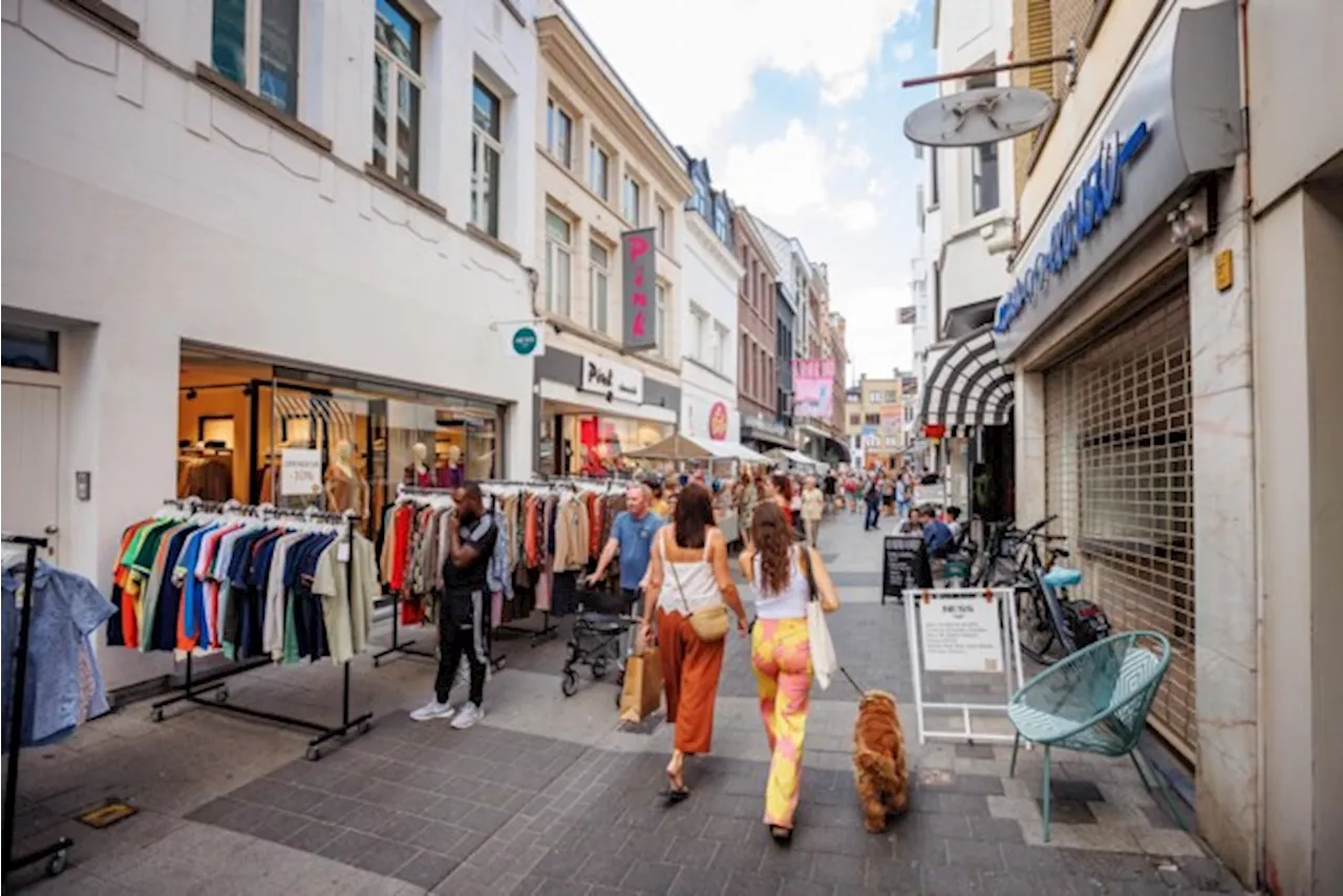 Recordaantal kramen op Lentebraderie in Mechelse binnenstad: “Het aanbod is divers en lokaal”