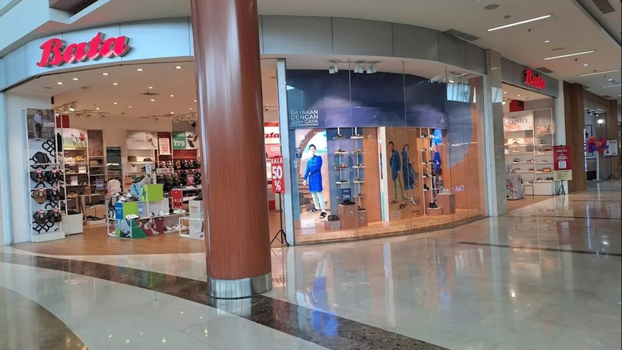 Factory Closed, Bata Shoe Store Operates Relying on Imported Products