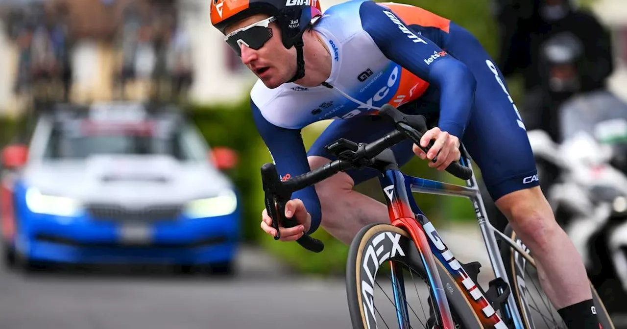 Eddie Dunbar forced out of Giro d’Italia with knee injury after crash