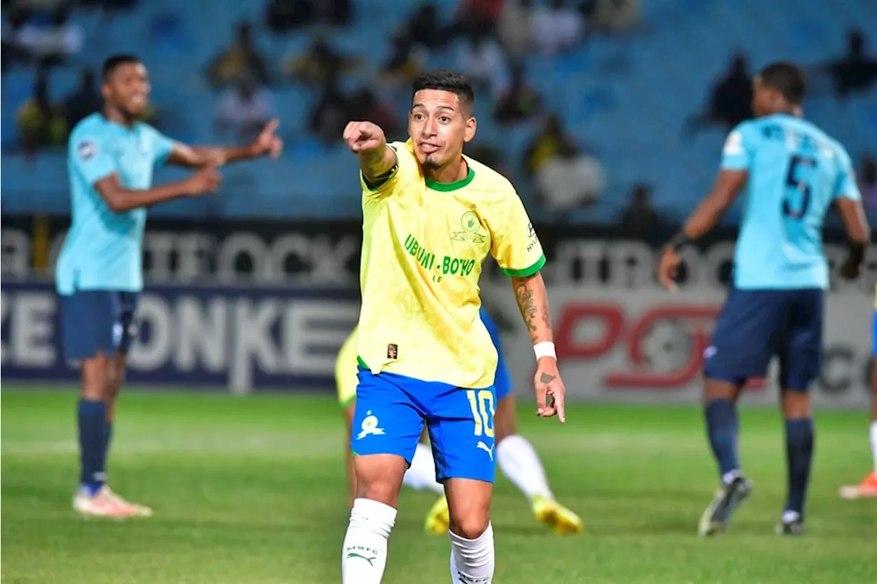 Downs midfielder in worldwide claim