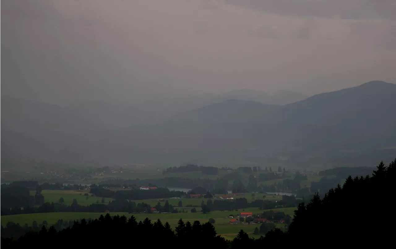 Zunächst nur wenige Einsätze nach Gewittern am Alpenrand