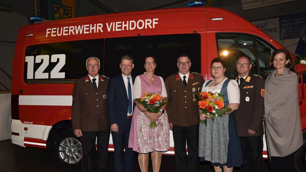 Neues Auto mit offenen Händen in Viehdorf empfangen