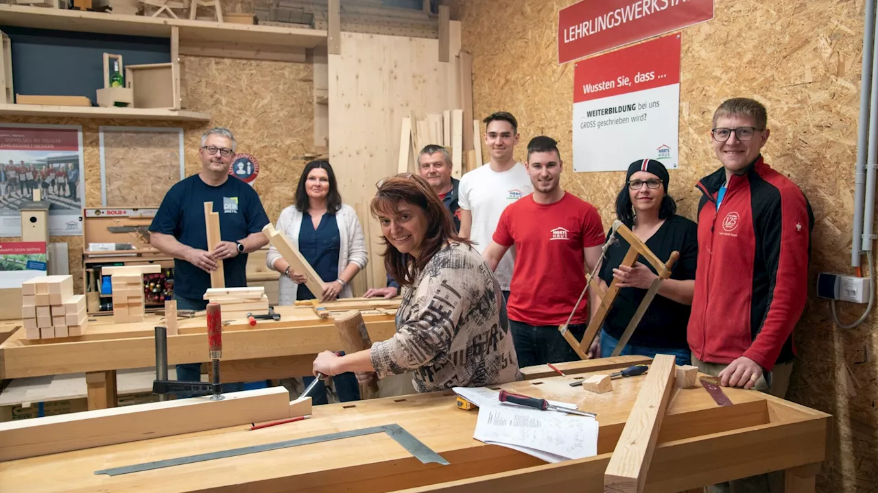 Poly-Lehrer lernten bei Hartl Haus in Echsenbach