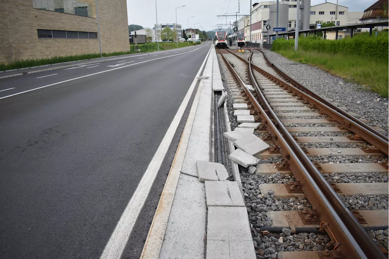 Hitzkirch LU: Unbekannter beschädigt Bahntrasse und fährt weiter